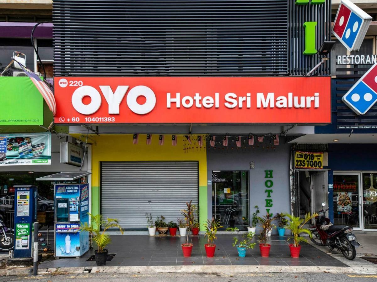 Oyo 220 Hotel Sri Maluri Куала-Лумпур Екстер'єр фото