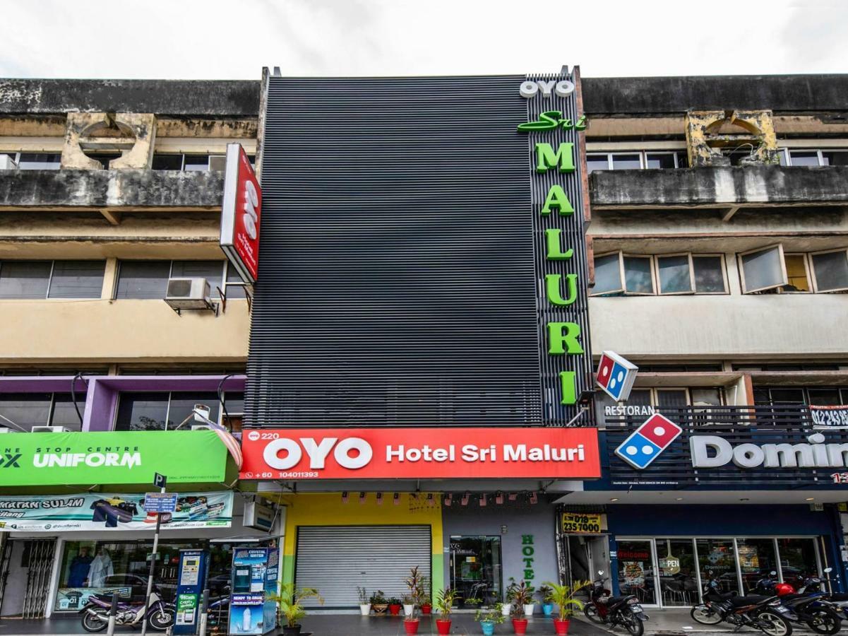 Oyo 220 Hotel Sri Maluri Куала-Лумпур Екстер'єр фото