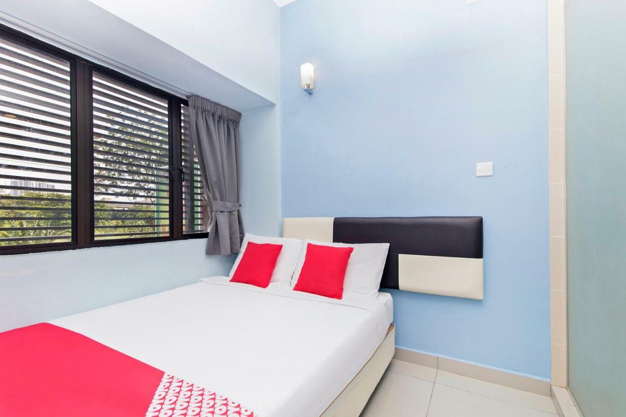 Oyo 220 Hotel Sri Maluri Куала-Лумпур Екстер'єр фото