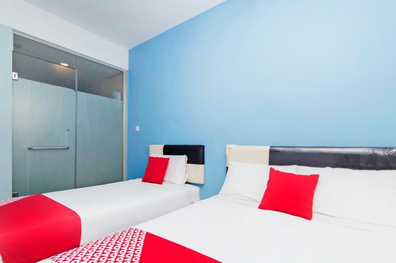 Oyo 220 Hotel Sri Maluri Куала-Лумпур Екстер'єр фото