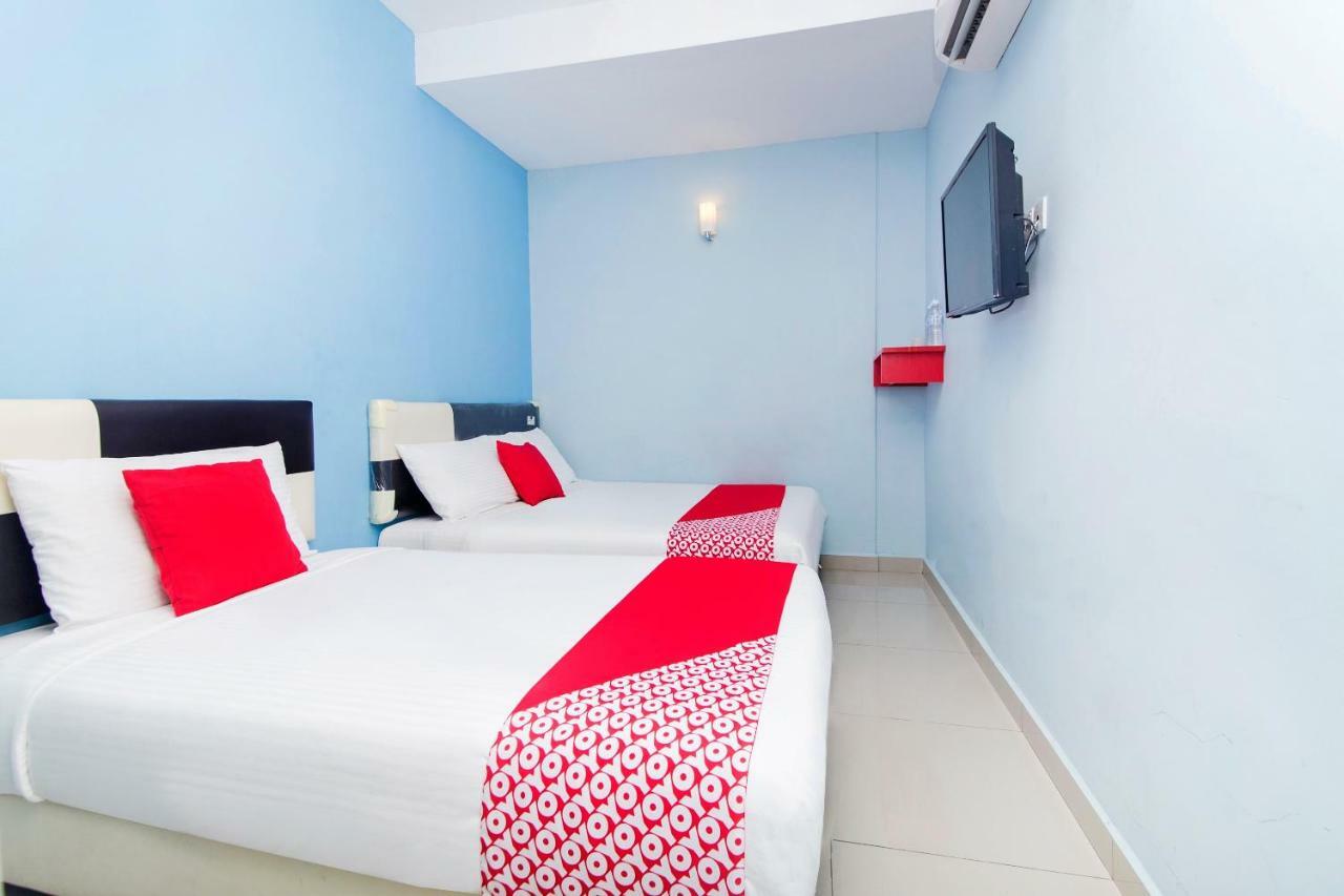 Oyo 220 Hotel Sri Maluri Куала-Лумпур Екстер'єр фото