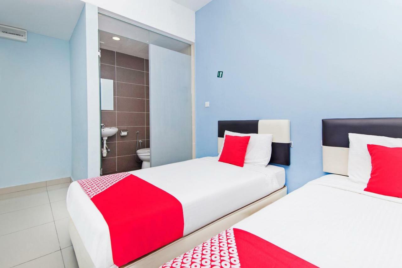 Oyo 220 Hotel Sri Maluri Куала-Лумпур Екстер'єр фото
