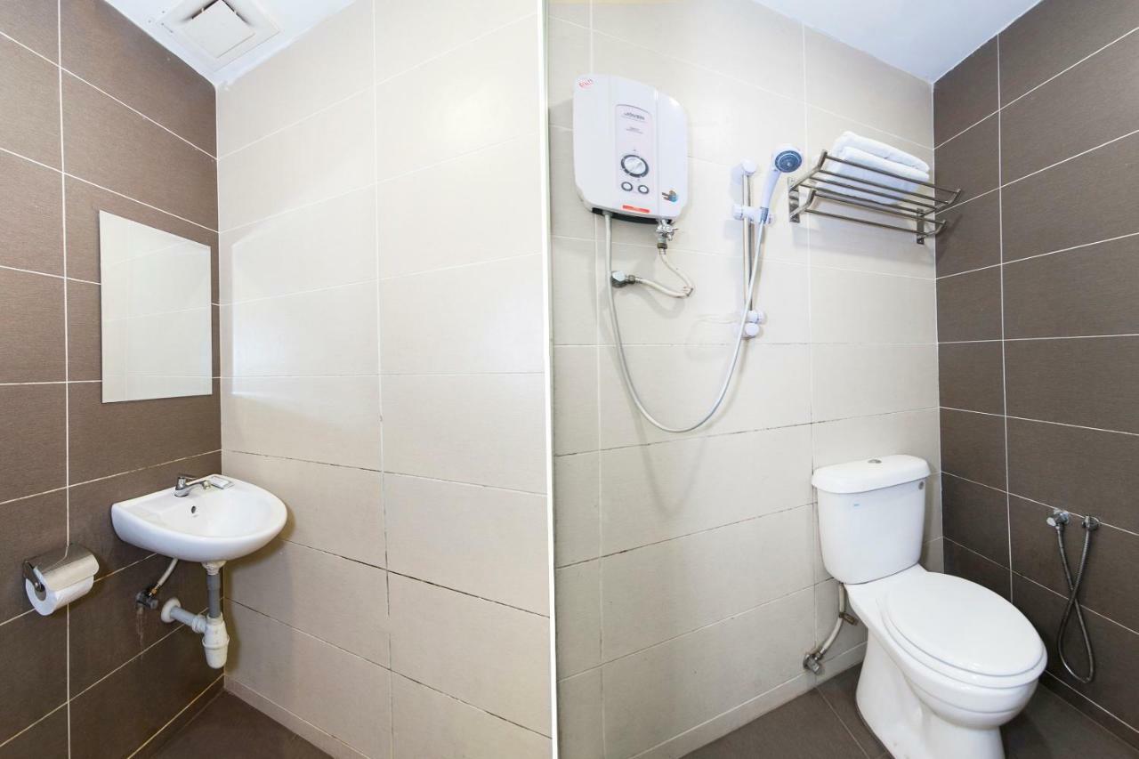 Oyo 220 Hotel Sri Maluri Куала-Лумпур Екстер'єр фото