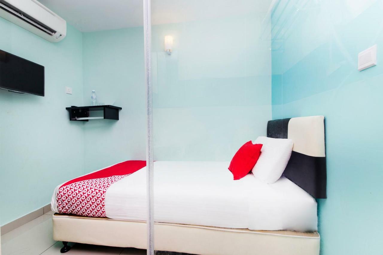 Oyo 220 Hotel Sri Maluri Куала-Лумпур Екстер'єр фото