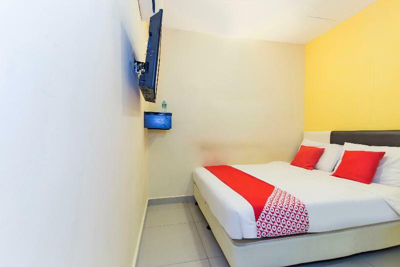 Oyo 220 Hotel Sri Maluri Куала-Лумпур Екстер'єр фото