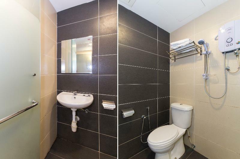 Oyo 220 Hotel Sri Maluri Куала-Лумпур Екстер'єр фото